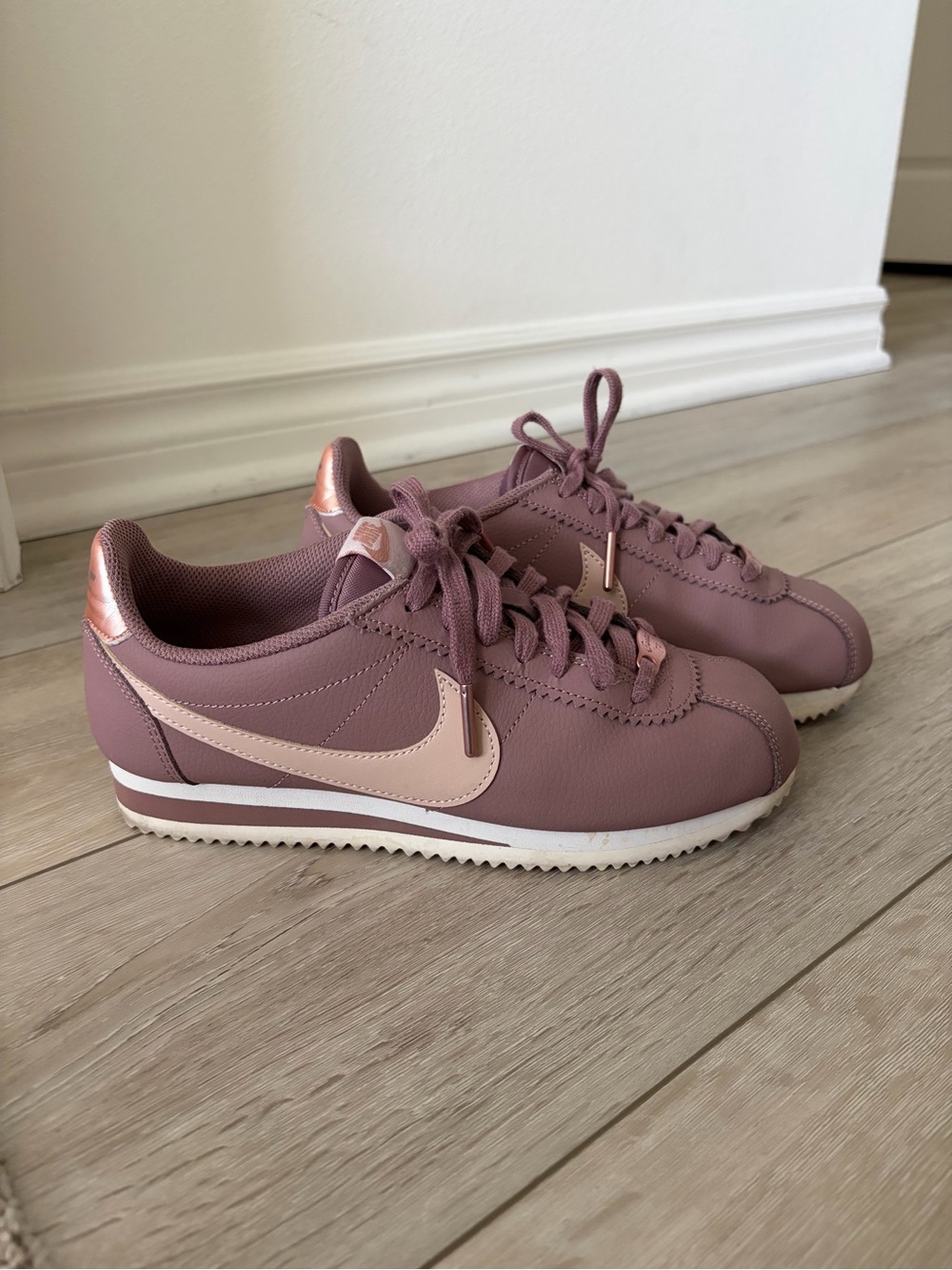 Nike Cortez Smokey Mauve Size W6.5 - Picture 2 of 4